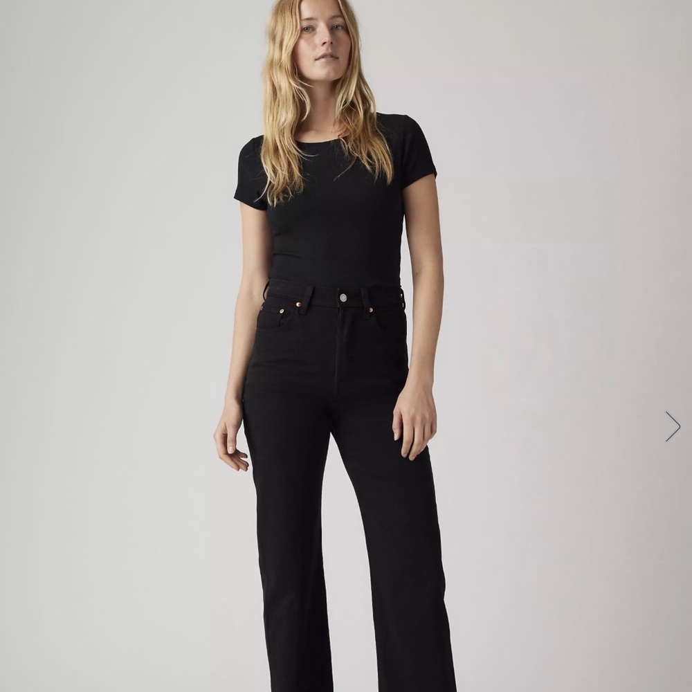 Levi’s Premium Ribcage Straight Ankle Women’s Jeans